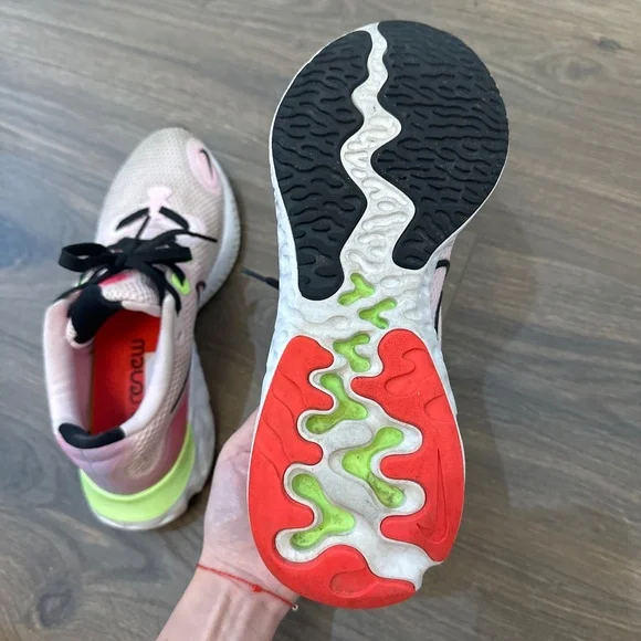 Nike Renew Running Shoes Sneakers for Women Size US 6.5 Pink Foam - Picture 17 of 17